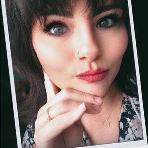 Meet your Posher, Sabrina